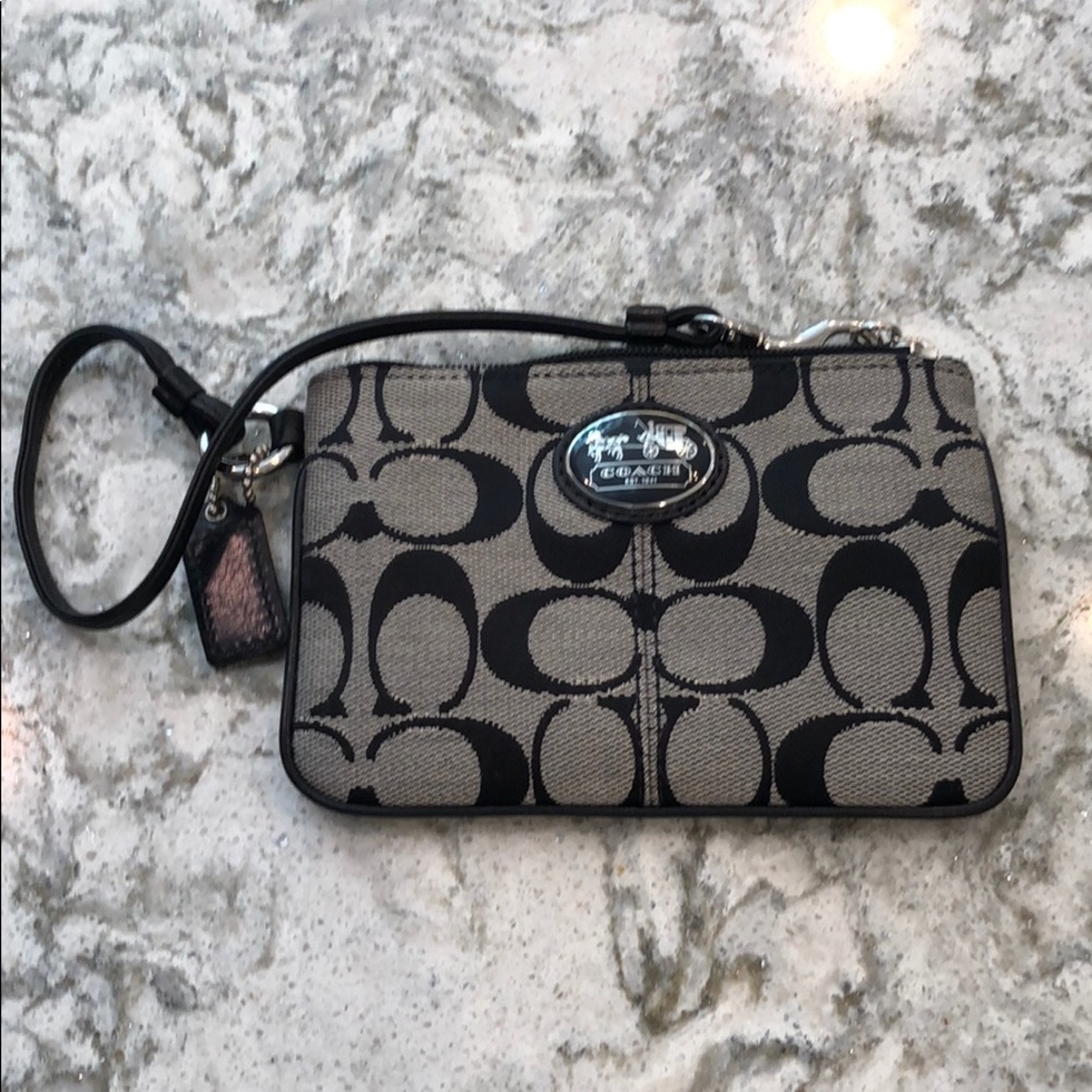 Coach Corner Zip Wrislet